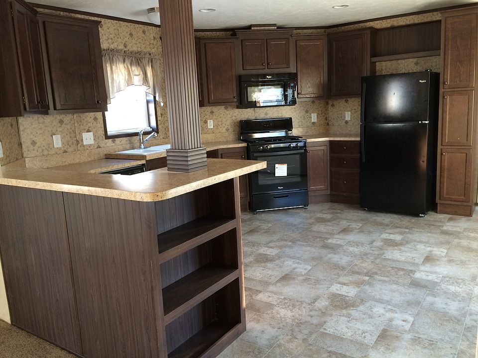 2nd image of 14 Crestwood Ct W