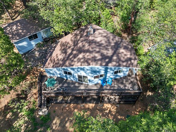 4th image of 1802 Tamarack Dr