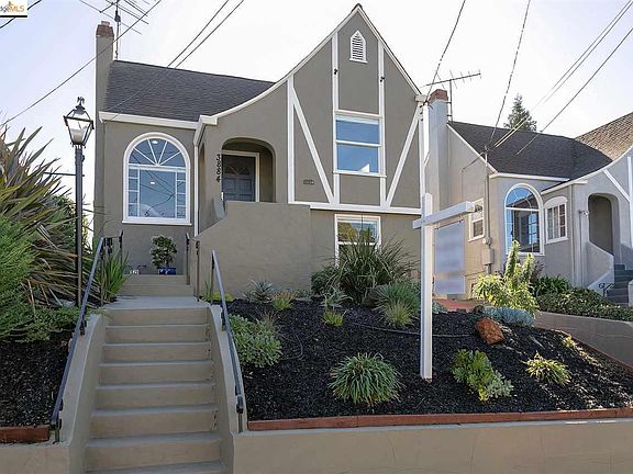 5th image of 3884 Coolidge Ave