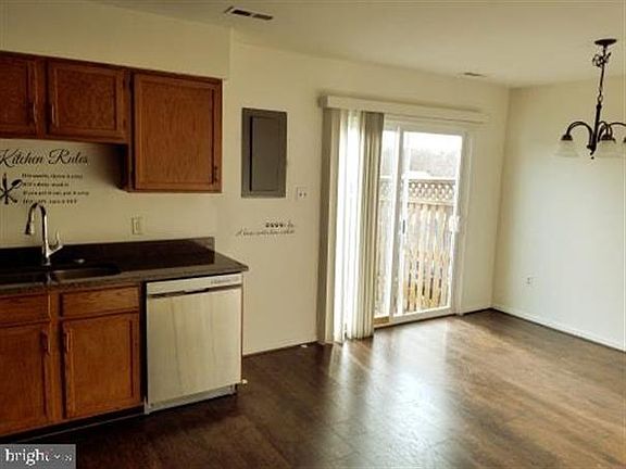 5th image of 166 Hackberry Dr