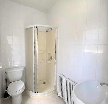 5th image of 40 Penataquit Pl APT 1
