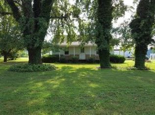 4110 Julien Newstead Rd, Hopkinsville, KY 42240