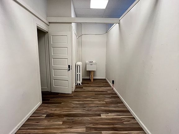 4th image of 16 S Chestnut St #20