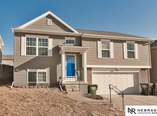 19412 X St, Omaha, NE 68135