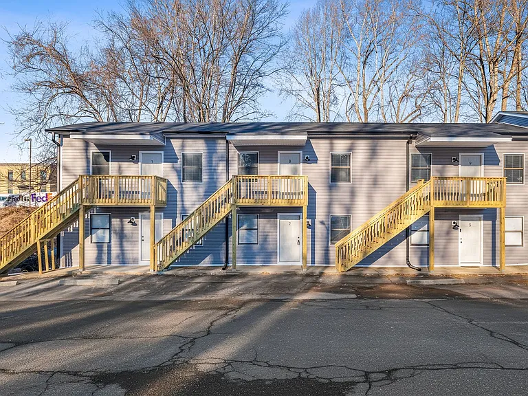 4233 Brownsboro Rd — Photo 37