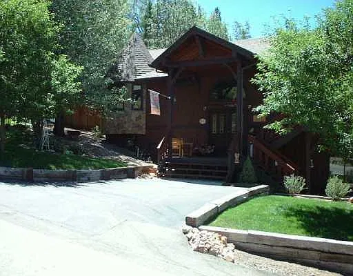 3 bed, 2.5 bath, 1852 sqft, $2,750 — Photo 1