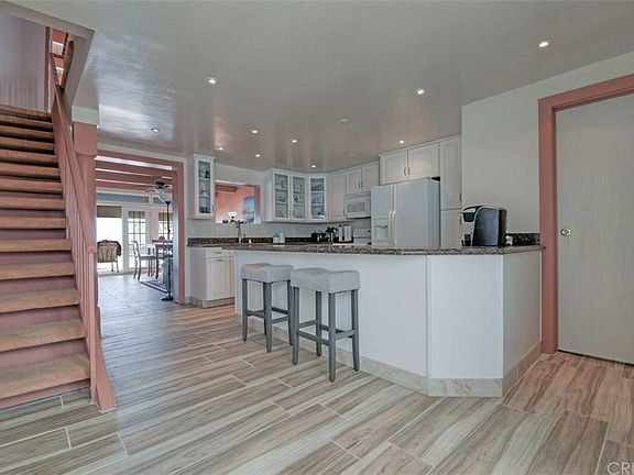3rd image of 11770 Pacific Coast Hwy APT J
