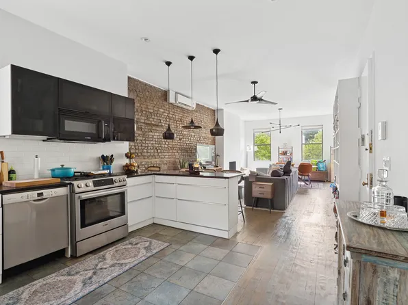 7 East 129th Street image 14 of 25