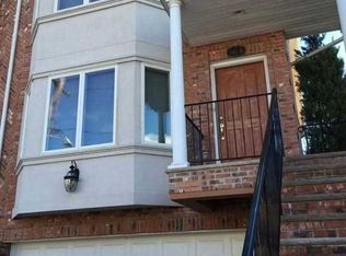 542B 4th St #B, Palisades Park, NJ 07650