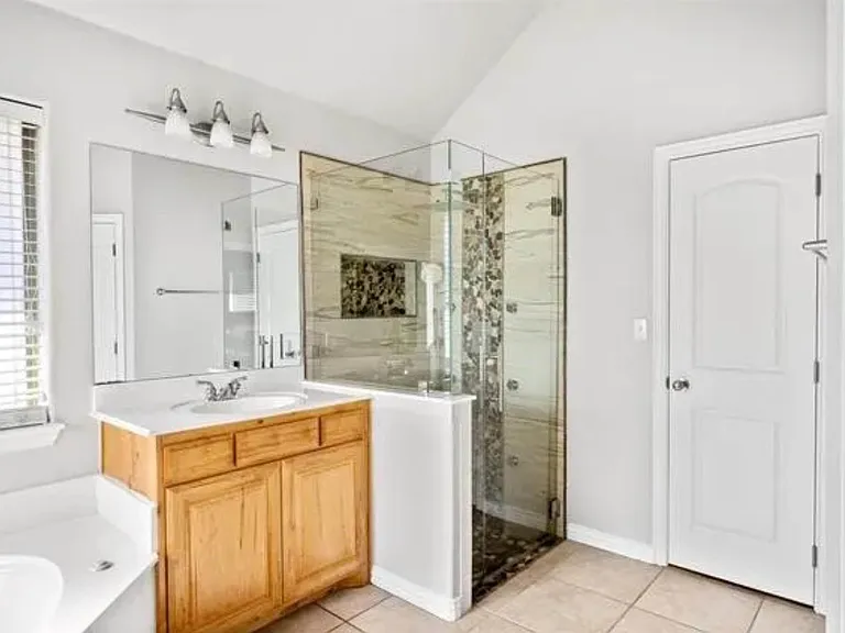 8336 Trinity Vista Trl — Photo 10