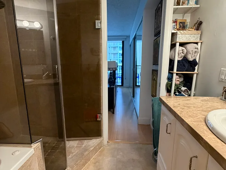 540 Brickell Key Dr #828 — Photo 23