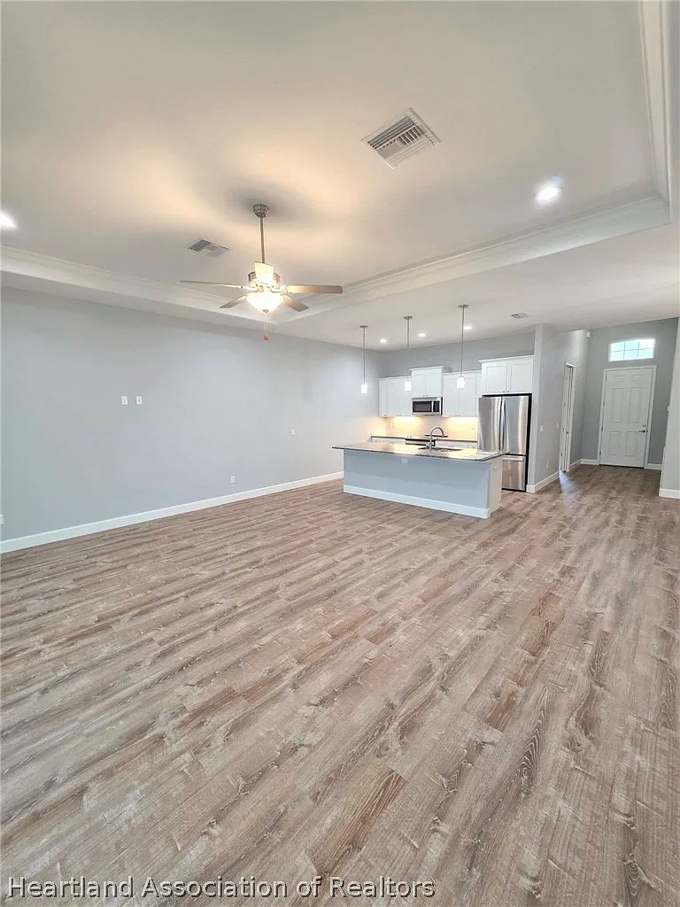 2 bed, 2.0 bath, 1512 sqft, $1,900 — Photo 2