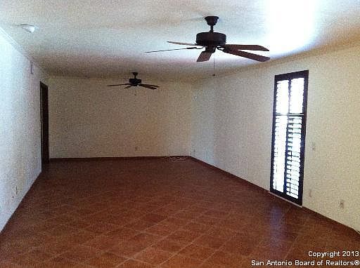 3rd image of 8033 N New Braunfels Ave #101