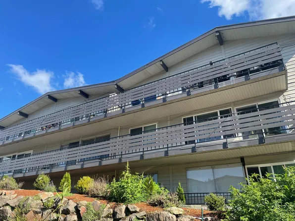 15420 9th Ave SW #8, Burien, WA 98166