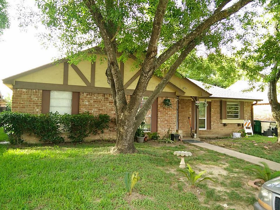 1st image of 12814 Shannon Hills Dr