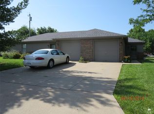 200/202 Parker Dr, Manhattan, KS 66502