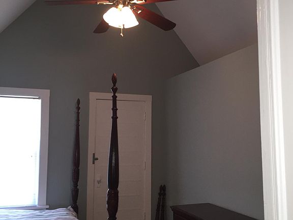 4th image of 138 Lancaster Ave Floor 3