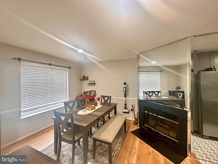 163 Thoreau Dr — Photo 6