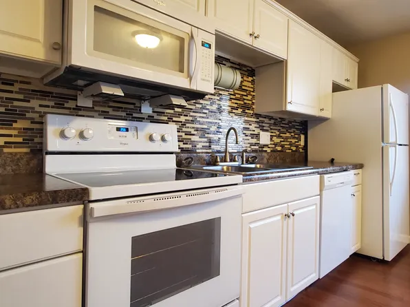 5526 Humbert Rd, Alton, IL 62002