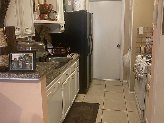 3rd image of 5018 Riverwood Dr