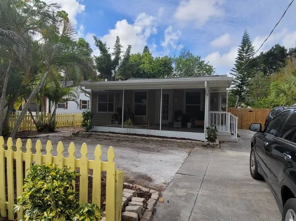 589 Hawthorne St, Sarasota, FL 34239