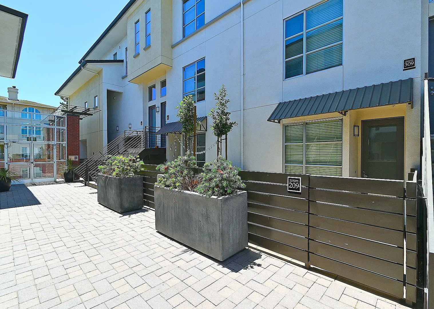 Coming Soon | $2,650 / Cutest Condo In Downtown San Jose — Photo 4