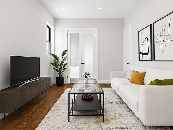 2nd image of 291 Onderdonk Ave APT 1R