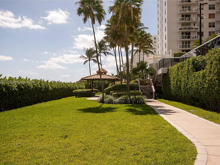 5757 Collins Ave #703 — Photo 36