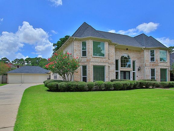 2nd image of 17707 Forest Park Ln