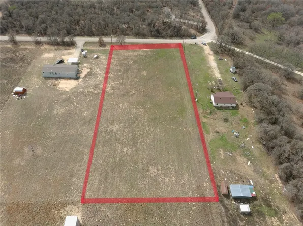 520 Leatherwood Ln, Poolville, TX 76487