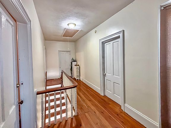5th image of 118-118 W Main St