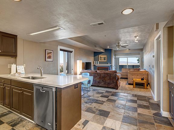 4th image of 1415 Lowell Ave #149
