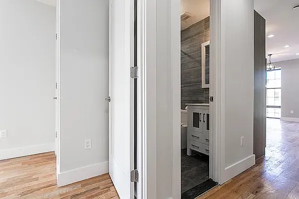 Rented by ERNY LLC | media 11