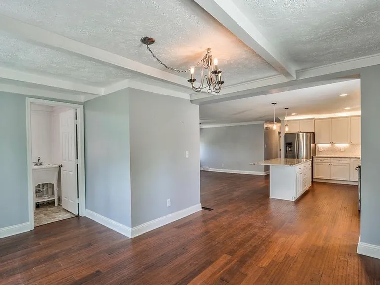 5905 Hines Cir — Photo 5