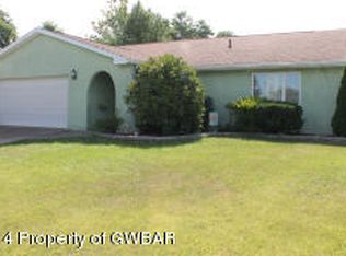 35 Highland Dr, Hanover Township, PA 18706