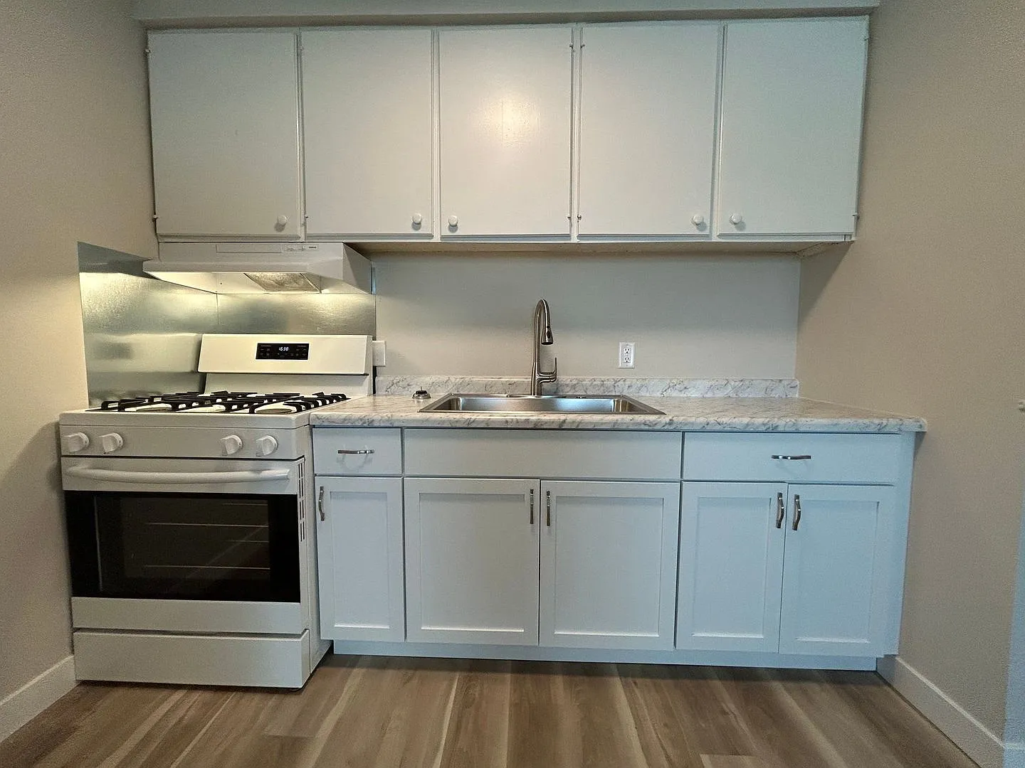 2119 Arbor (Omaha,NE) — Photo 4