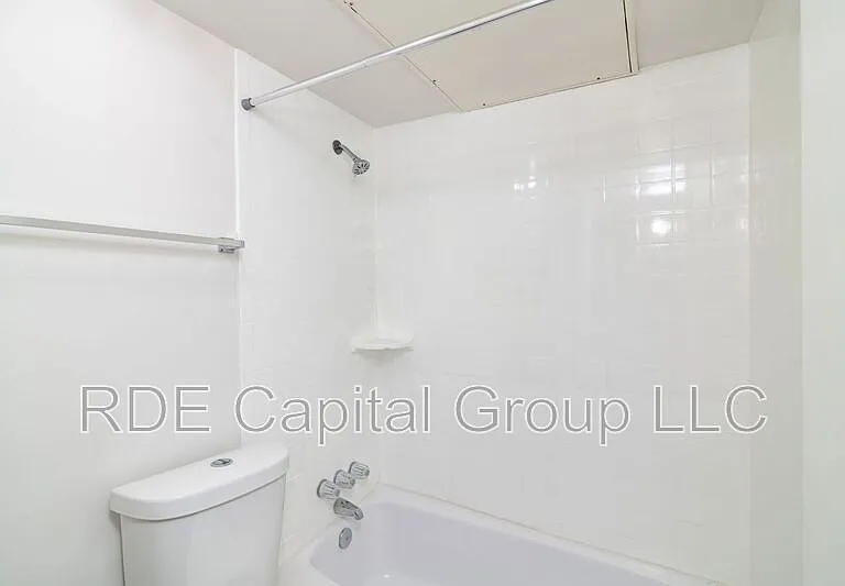 2816 Throckmorton St #7 — Photo 13