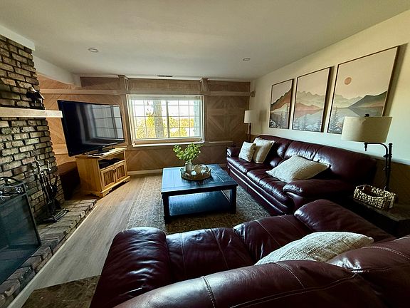 5th image of 8796 S Hidden Oak Dr #1