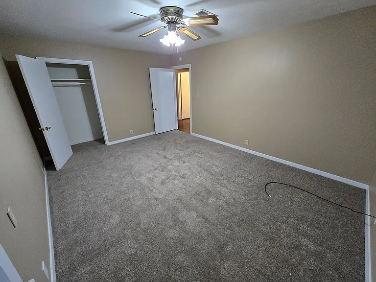 107 Helena St — Photo 17