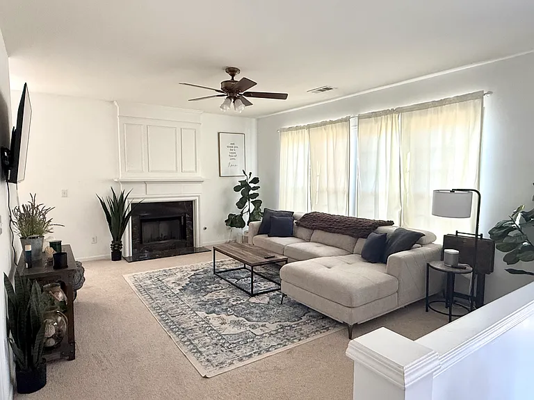 612 Friars Head Ct — Photo 2