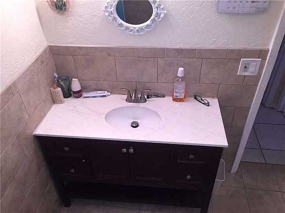 4th image of 4181 NE 17th Ave