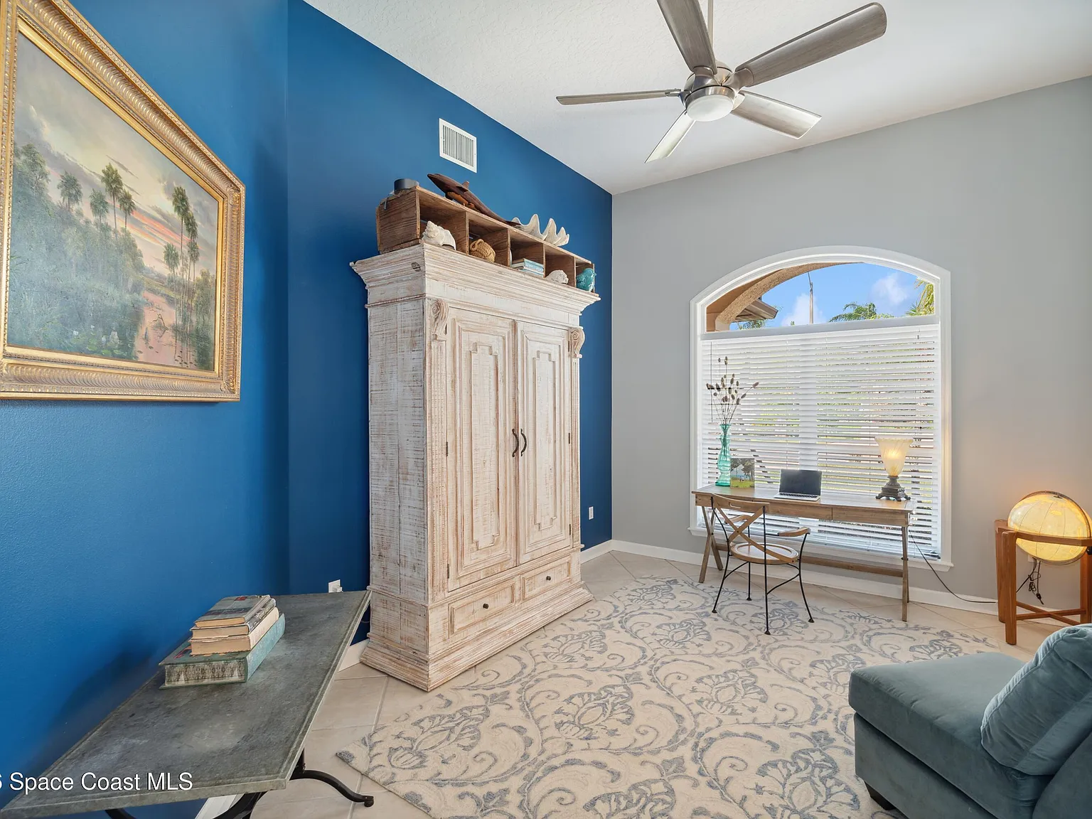 4 bed, 2.5 bath, 2416 sqft, $4,500 — Photo 3