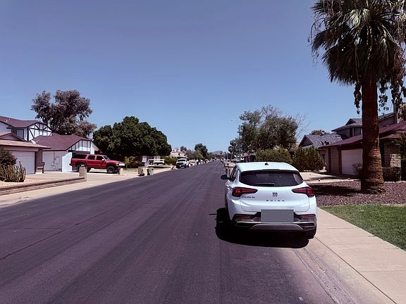 4th image of 5444 W Riviera Dr