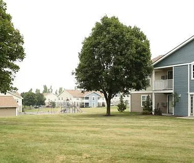Wood Creek Apartments — Photo 3