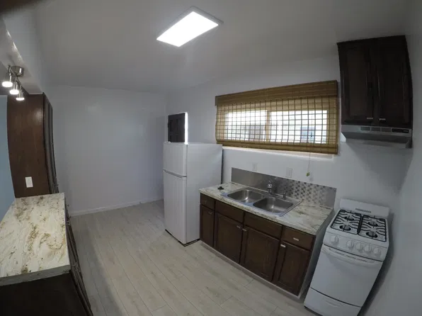 4410 1/2 N Lakewood Blvd, Long Beach, CA 90808