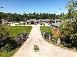 2nd image of 105 Village Oaks Blvd