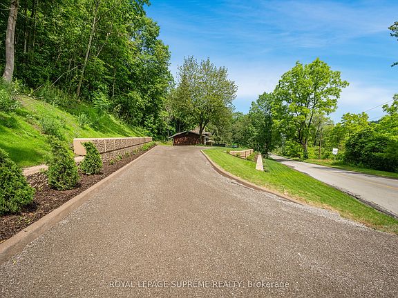 2nd image of 2035 Hollow Rd
