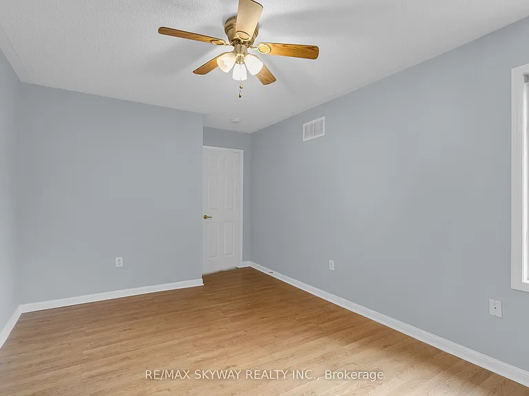 16 Raccoon St — Photo 31