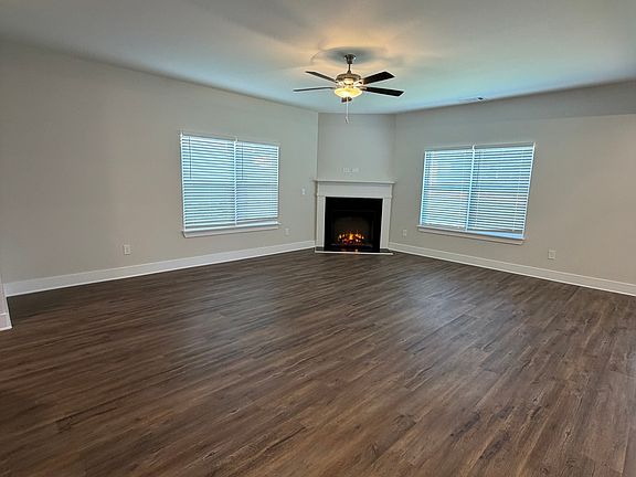 4th image of 11145 Cornerstone Way