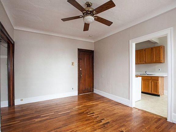 2nd image of 2072 Wabash St #5